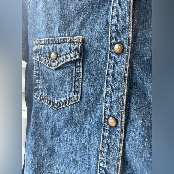 ASO Gilmore Girls - Rory Gilmore Denim Button-up Shirt - Picture 6 of 10